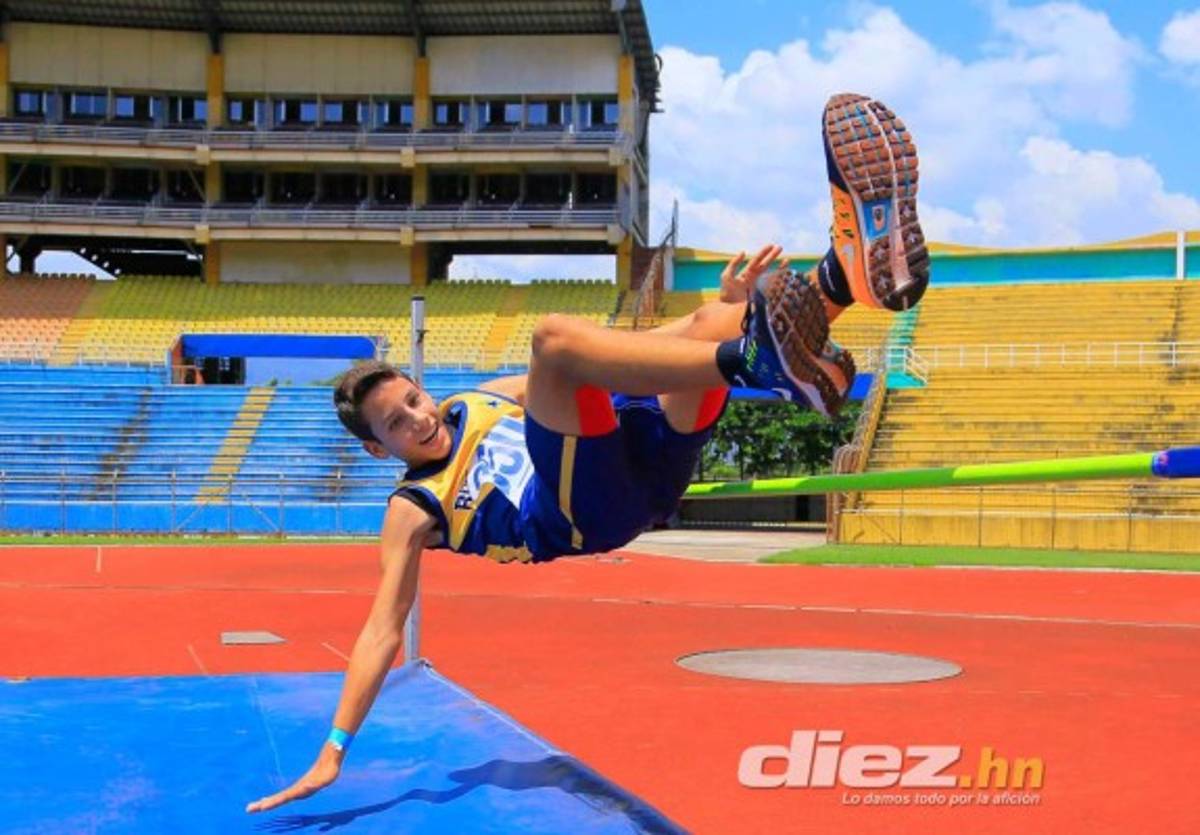 Torneo nacional de atletismo colegial es San Pedro Sula .