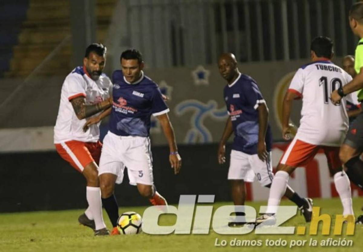 Fotos: El show de las Leyendas de Olimpia y Motagua en el estadio Nacional