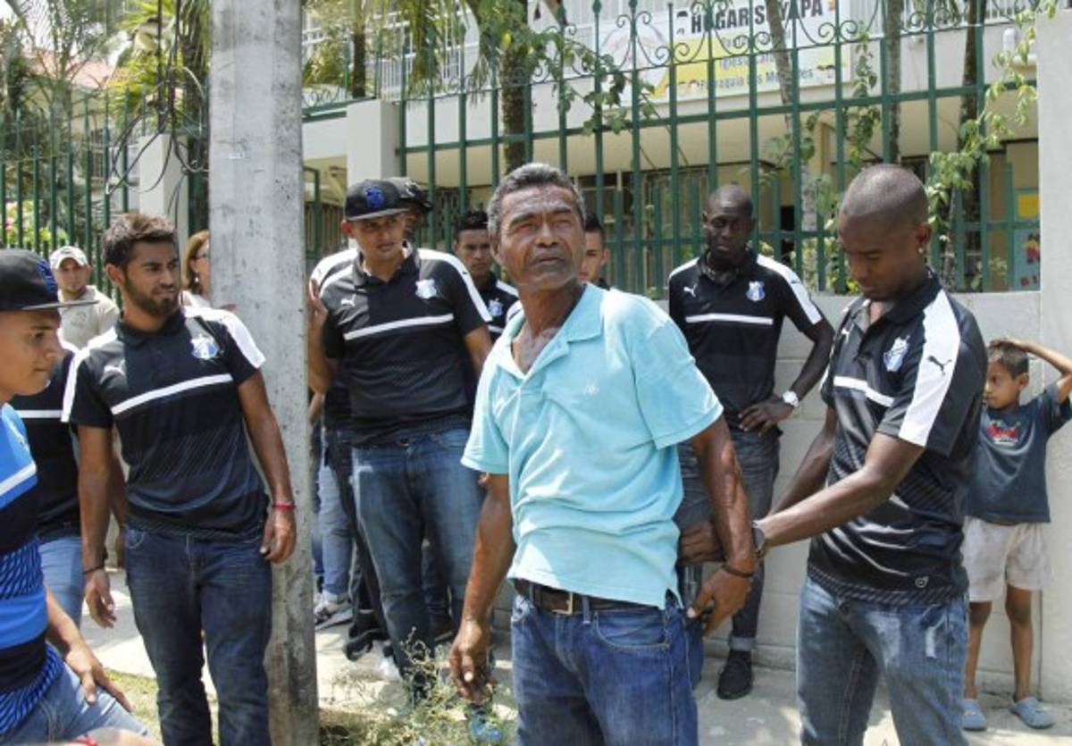 Baleadas, autógrafos y sudor: Así ha sido la semana de Honduras Progreso y Motagua