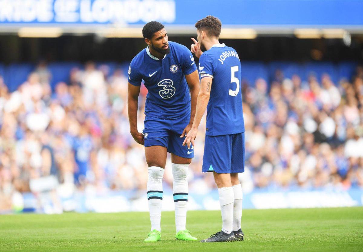 Mercado: da el sí para irse del Barcelona, la bomba de Benzema en el Real Madrid y el futuro equipo de Harry Maguire