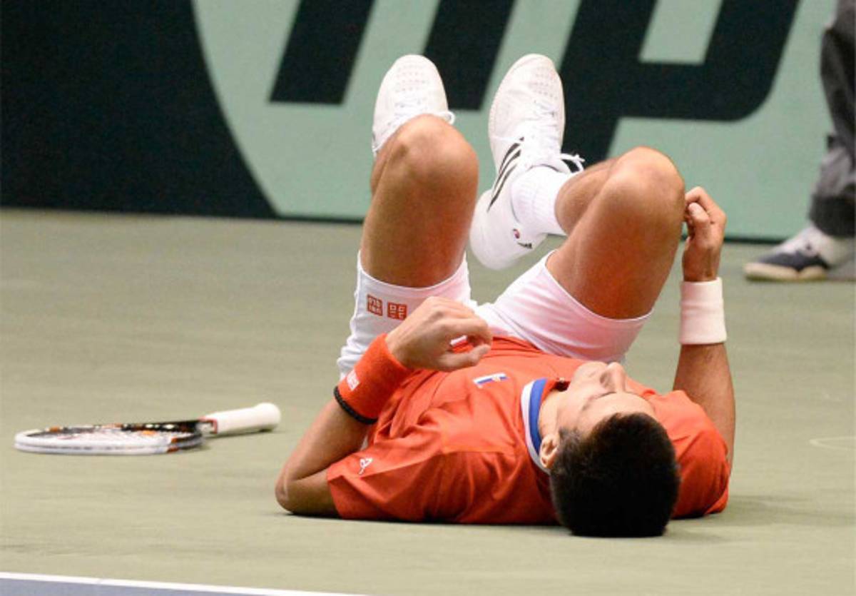 Novak Djokovic elimina a EEUU y clasificó a Serbia a semifinales en la Copa Davis .