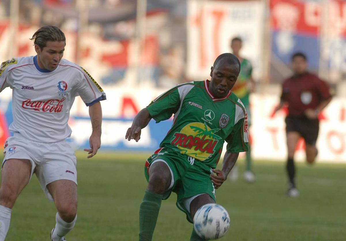 ‘Camello’ Delgado llegó a 500 partidos en Liga Nacional de Honduras y amenaza a tres históricos: La lista actualizada