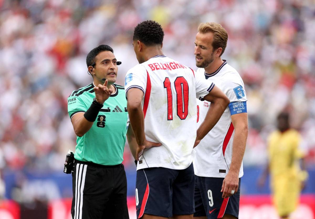 Dos polémicas: Así fue la actuación de Saíd Martínez en el Inglaterra vs Ghana