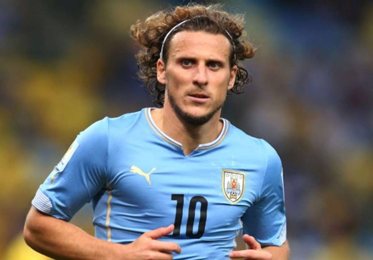 Grandes jugadores que el fútbol hondureño podría reclutar