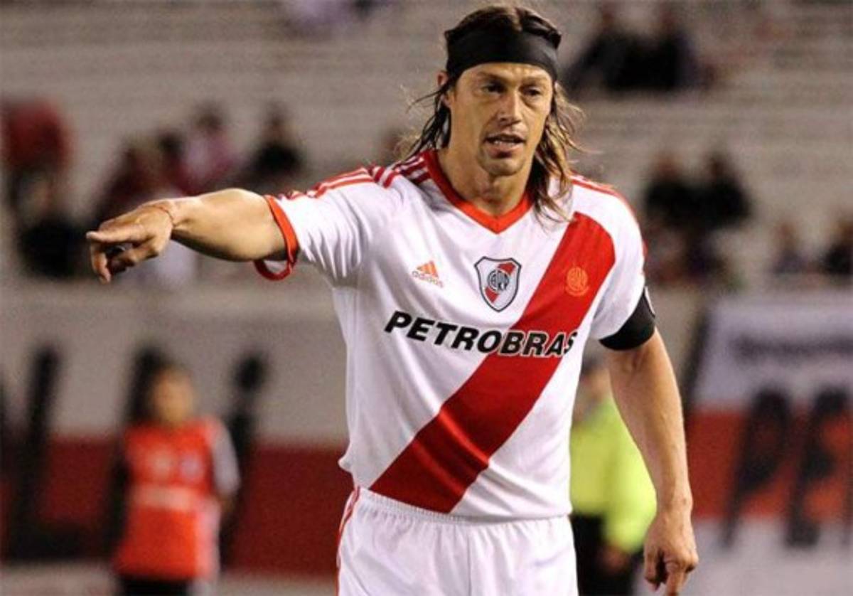 Uno de 38 años regresa: Los 16 mejores futbolistas que volvieron del retiro y sorprendieron