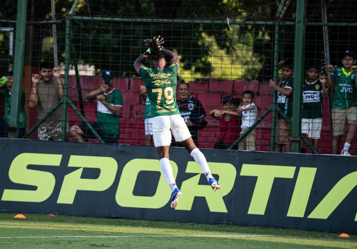 Tota Medina se encara con hincha y el árbitro, celebración a lo Cristiano Ronaldo y las chicas del Marathón que enamoraron