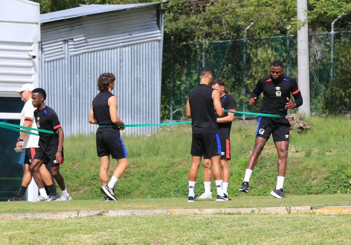 Con dos sorpresas: así fue el entreno de Olimpia previo al debut en Liga Nacional