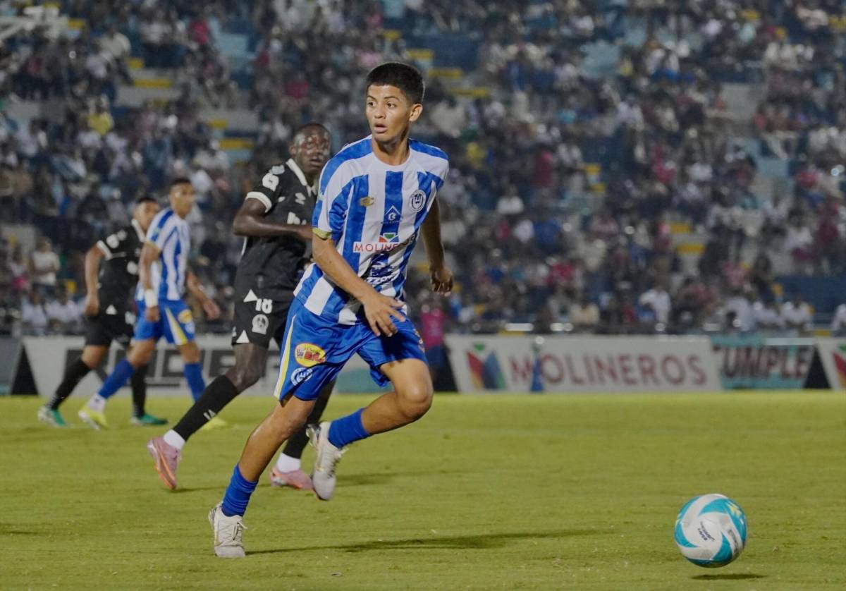 Fichajes: Olimpia sorprende con el jugador que inició negociaciones, Motagua quiere pescar en Victoria y Real España amarra contratación
