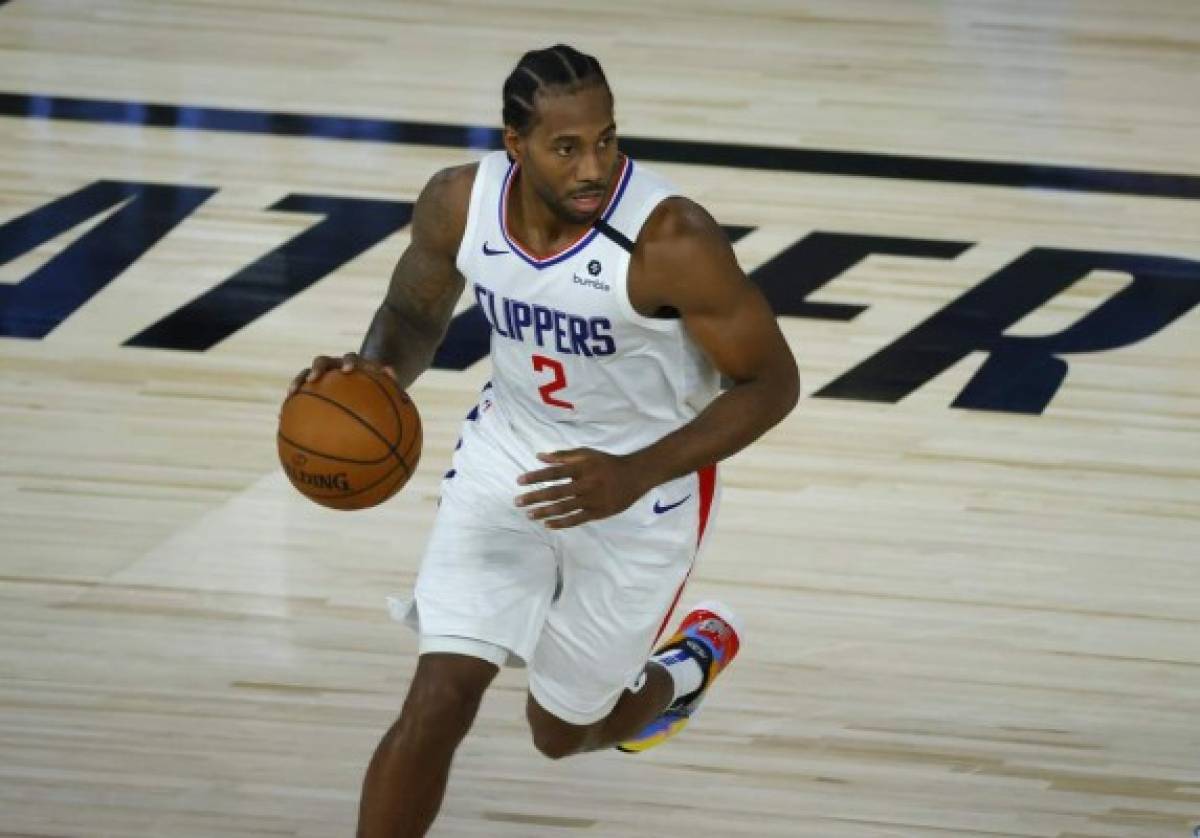 La propuesta indecente de la actriz January Jones a Kawhi Leonard, estrella de la NBA