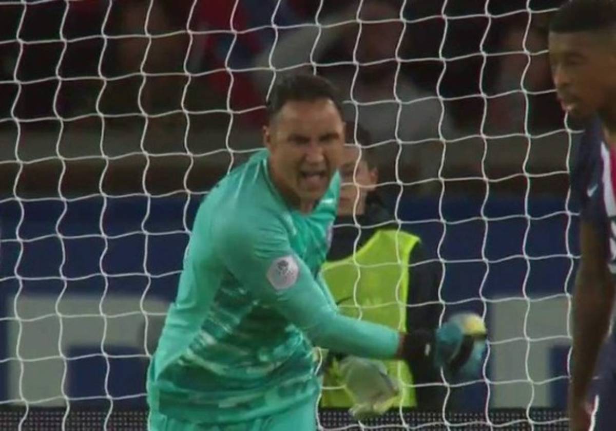 Keylor Navas y los rostros de la derrota del PSG luego de caer ante el modesto Reims