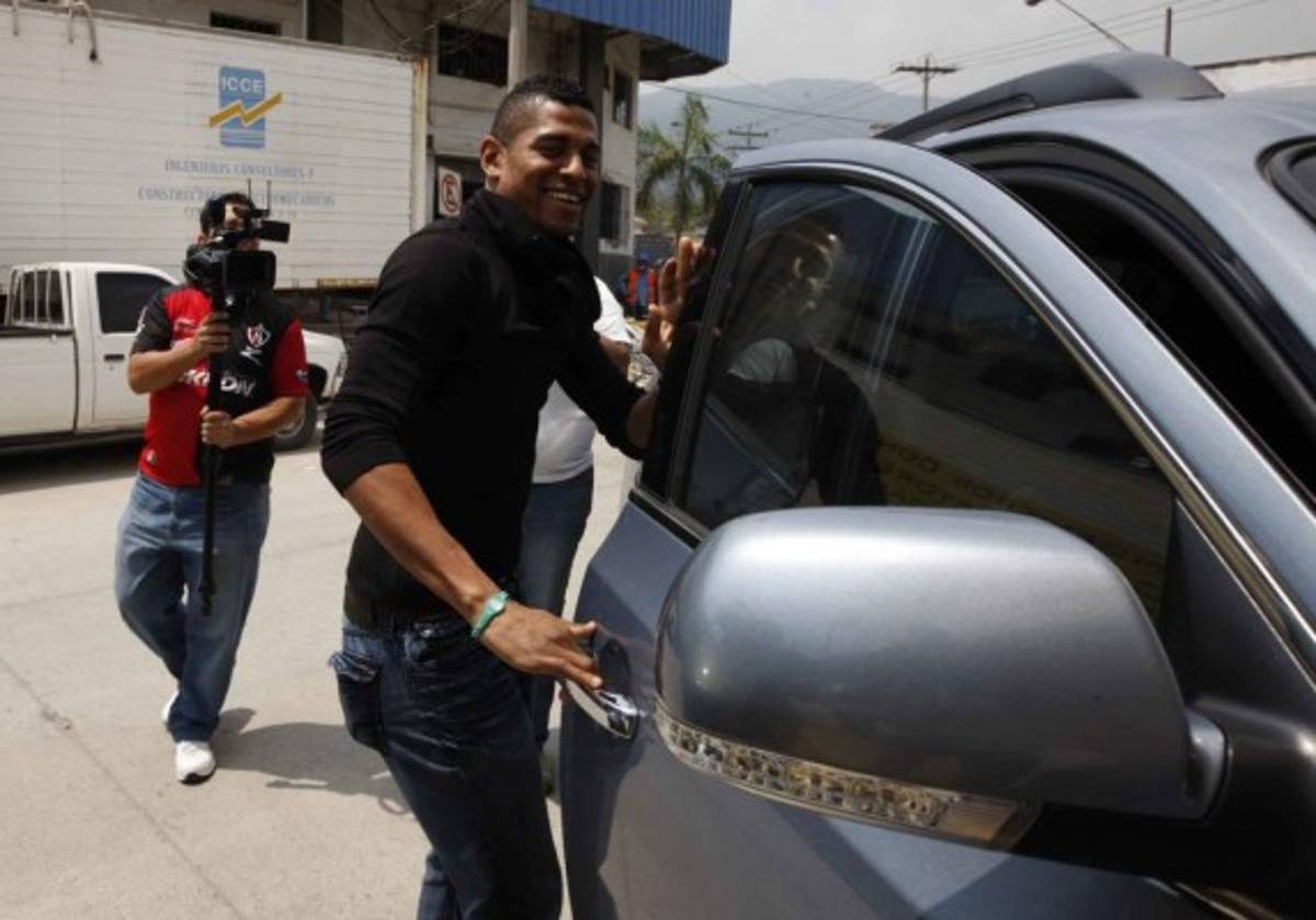 ¡Otro más! Jugadores hondureños que han sido demandados