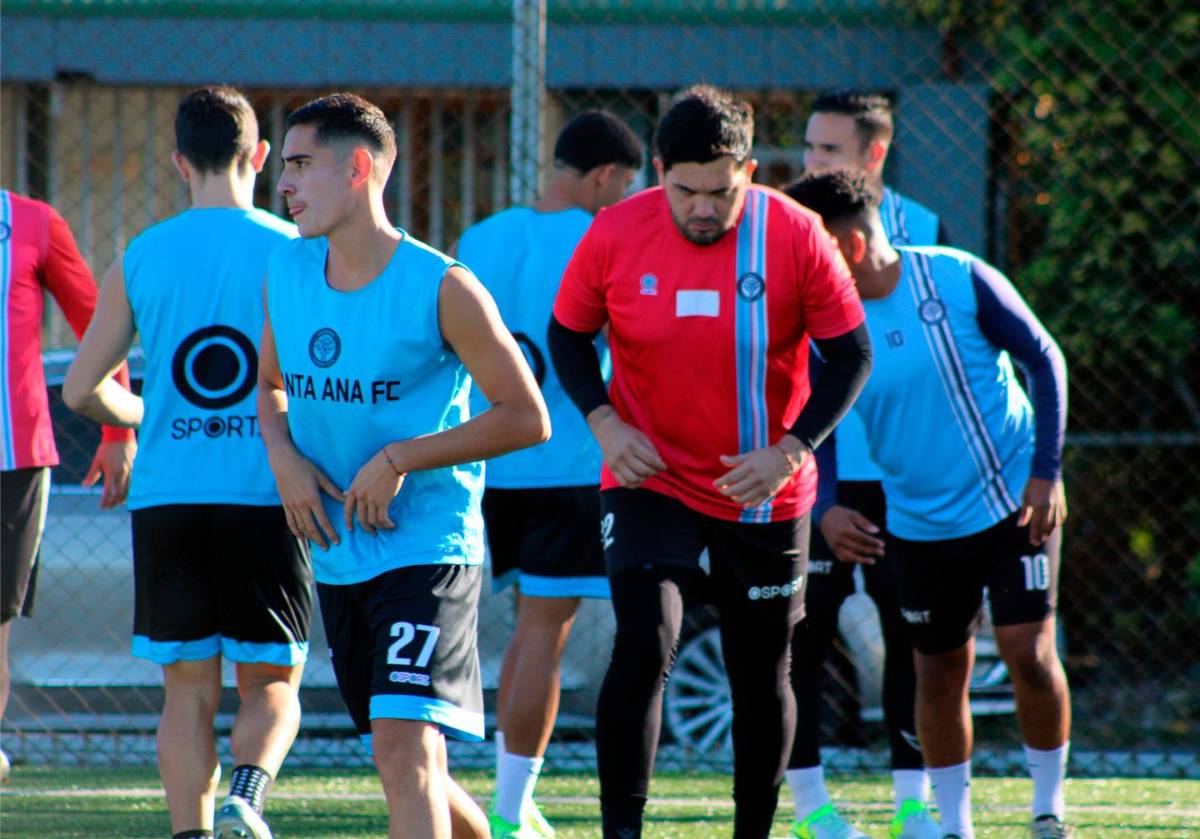 Fichajes en Centroamérica: Moya suena fuerte en club grande de Guatemala, Medford dirigirá a hondureño y Manfred Ugalde, camino a la Premier League