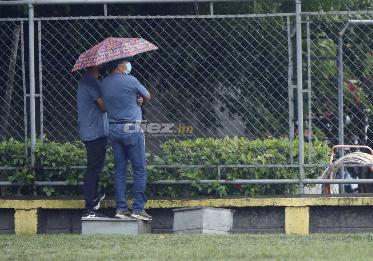 Arrancó el Torneo de Reservas: La magia del ‘Nenito’ Obando, los aficionados e invitados de lujo en el Real España-Marathón