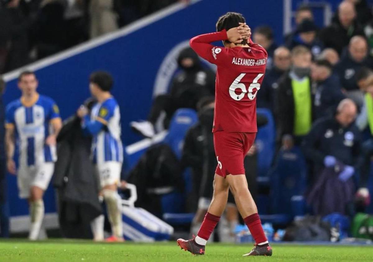 El calvario que vive futbolista del Liverpool por recibir acoso de una mujer: “Envía fotos obscenas”