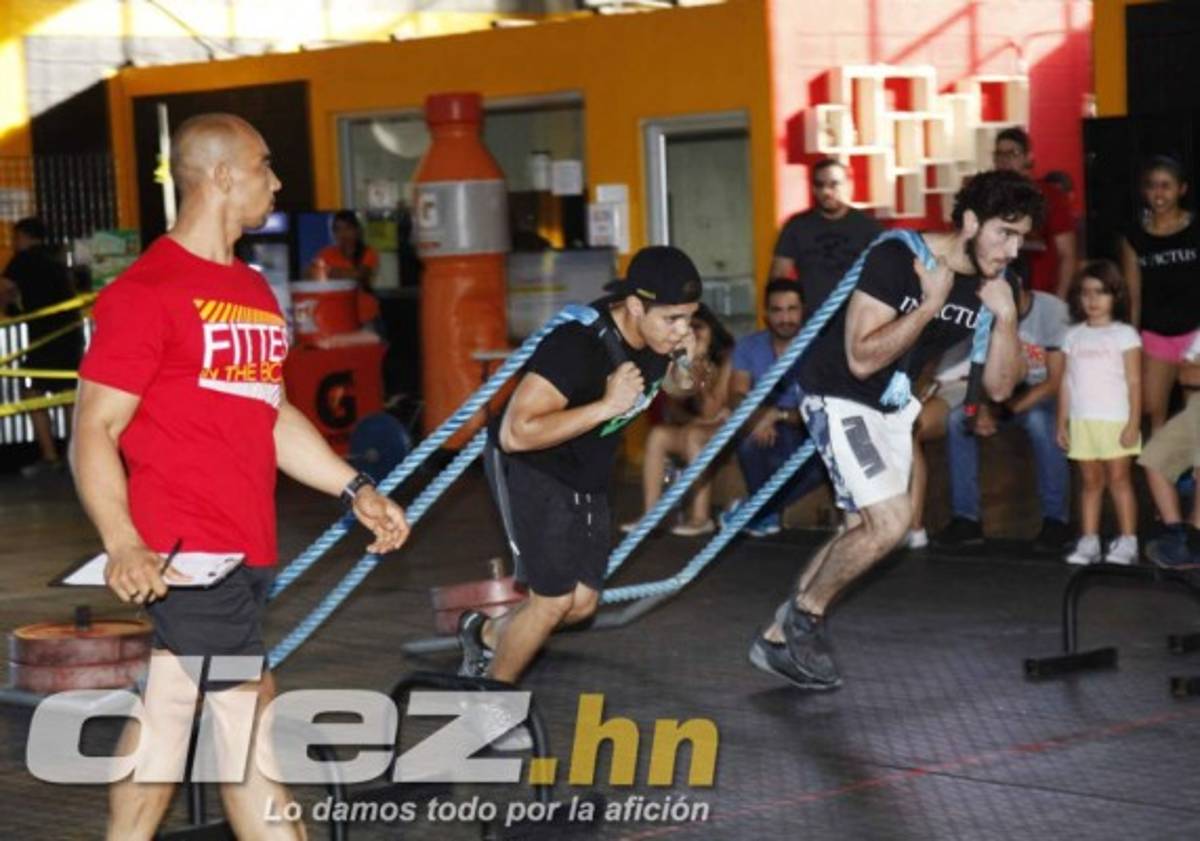 Fuerza y resistencia en el 'Fittest in the box” San Pedro Sula 2015