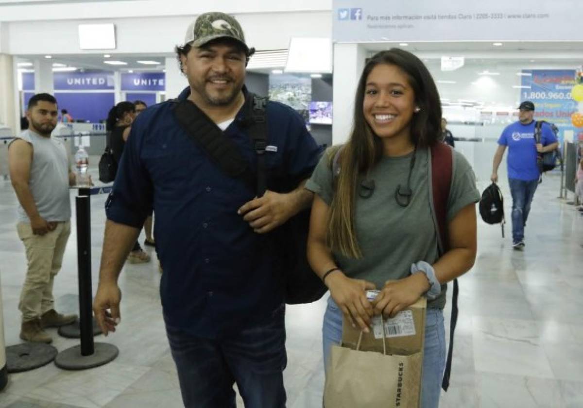 Elexa Bahr llega a Honduras para vacacionar... así luce la hermosa futbolista catracha