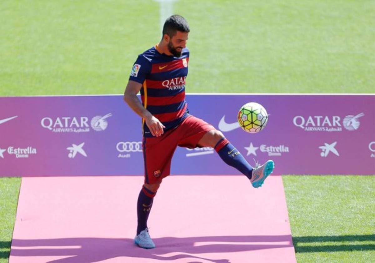 La presentación Arda Turan, nuevo fichaje del FC Barcelona,