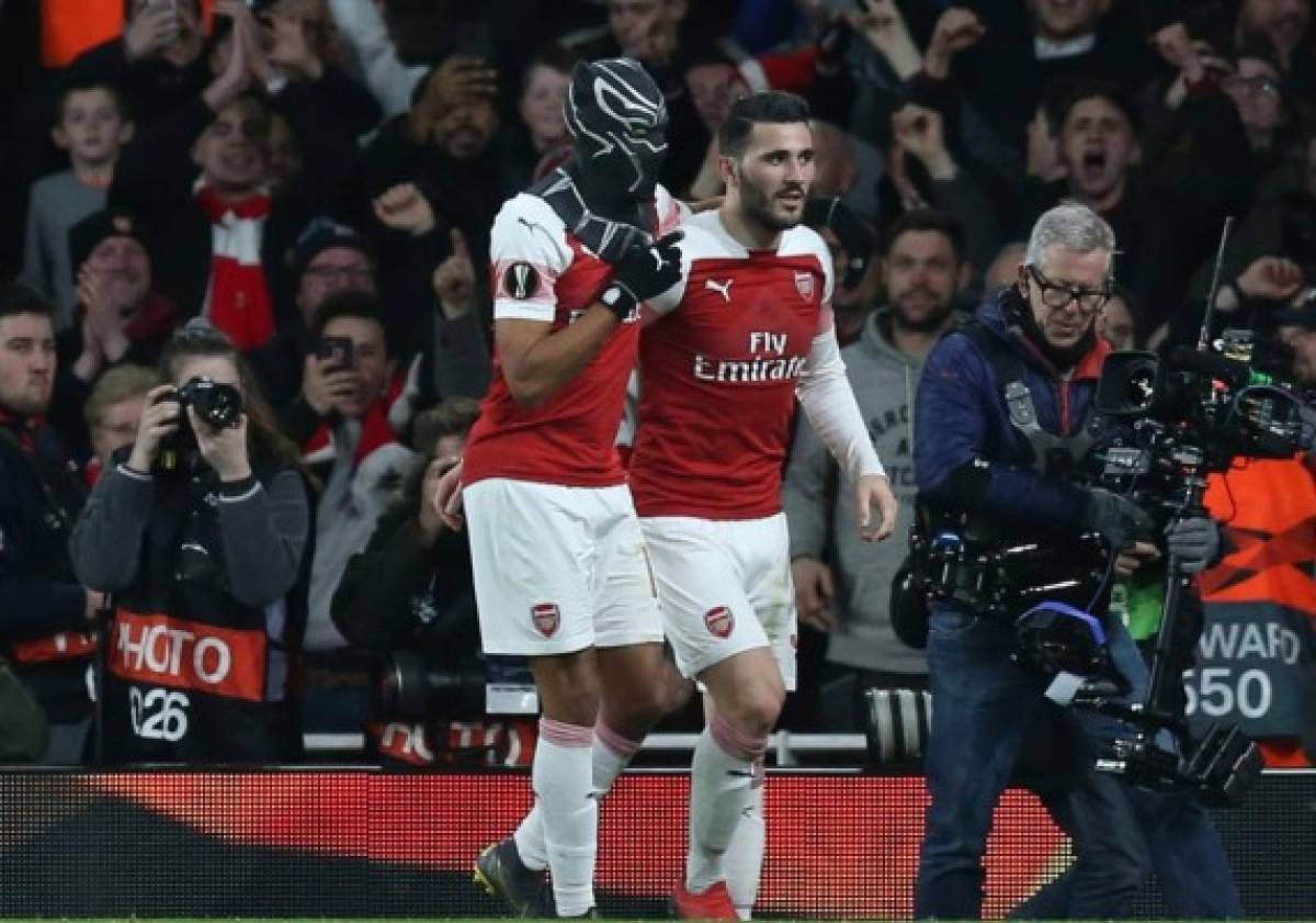 ¡A lo Alberth Elis! Aubameyang celebra triunfo del Arsenal al estilo del hondureño