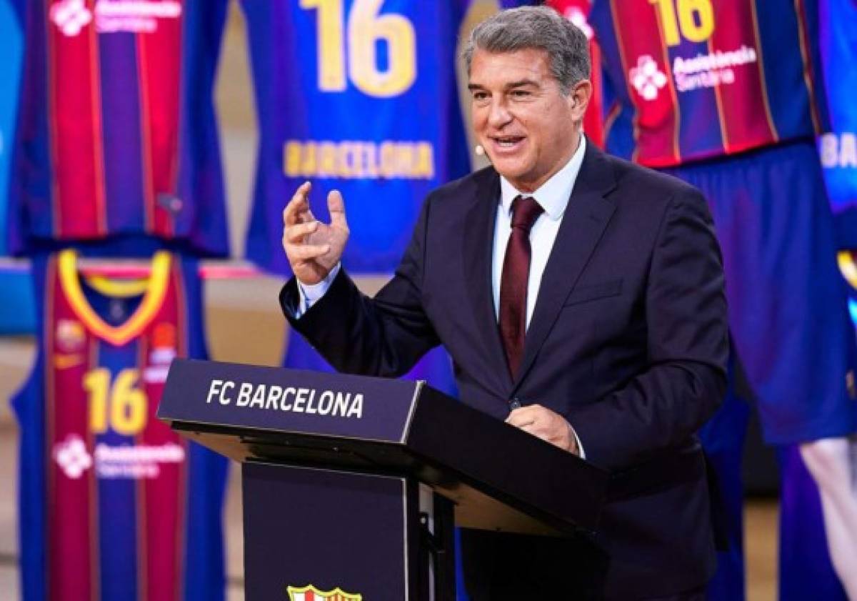 Filtran el cambio radical de Laporta en el Barcelona: Las 14 bajas, el plan con Messi y los ambiciosos fichajes