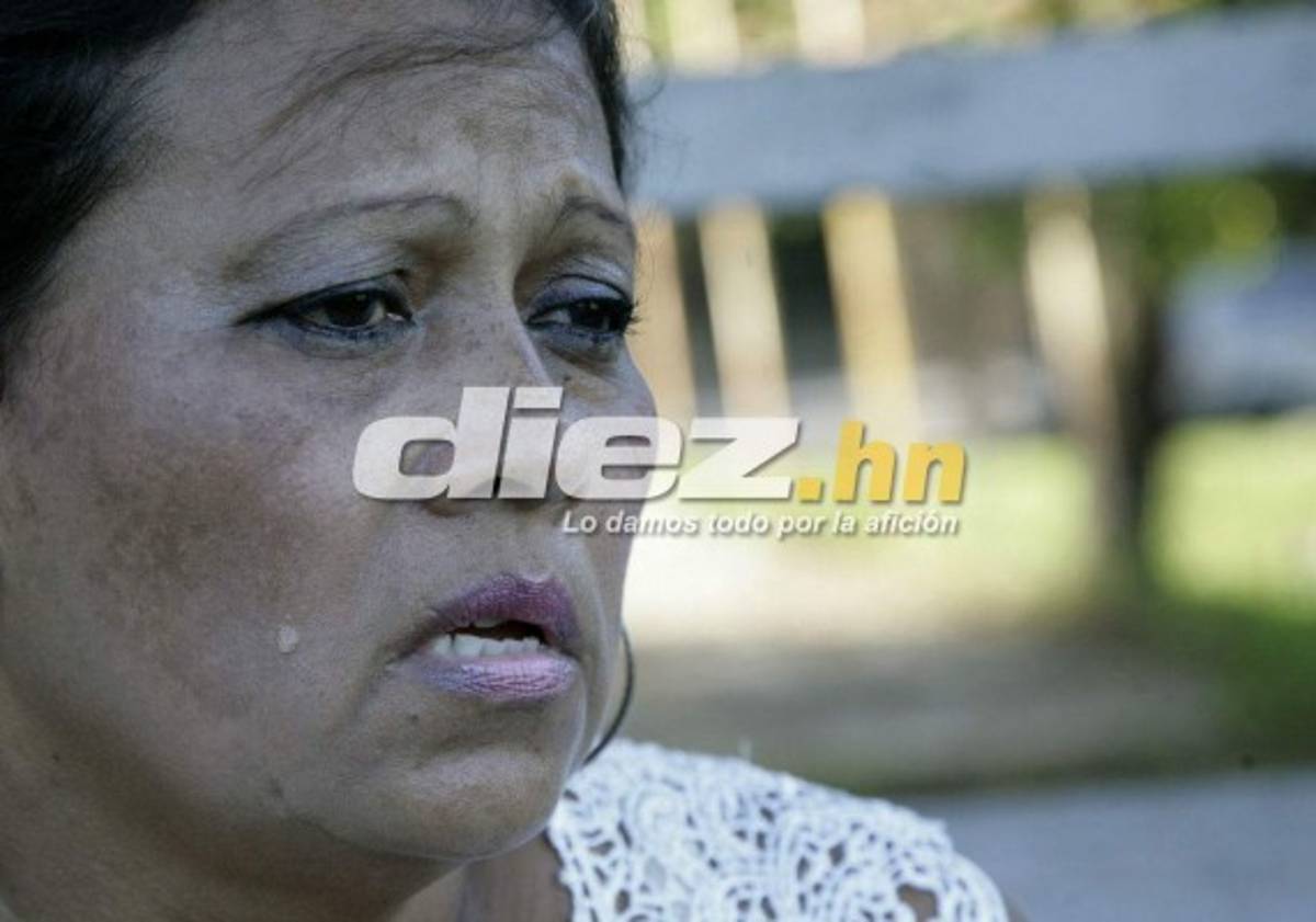 ¡Emotivas! Las fotos de la familia de Arnold Peralta en su tumba