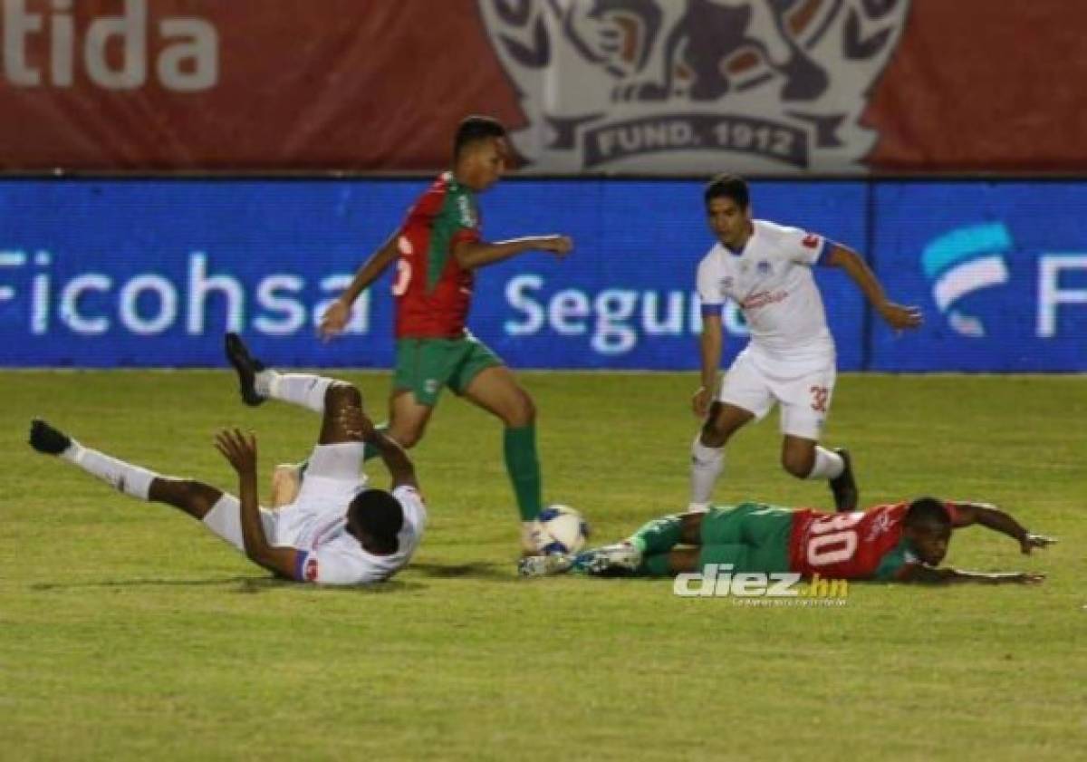 La bronca de Troglio y zafarrancho de Olimpia ante Marathón en el Nacional: ¡botellazo a Techera!