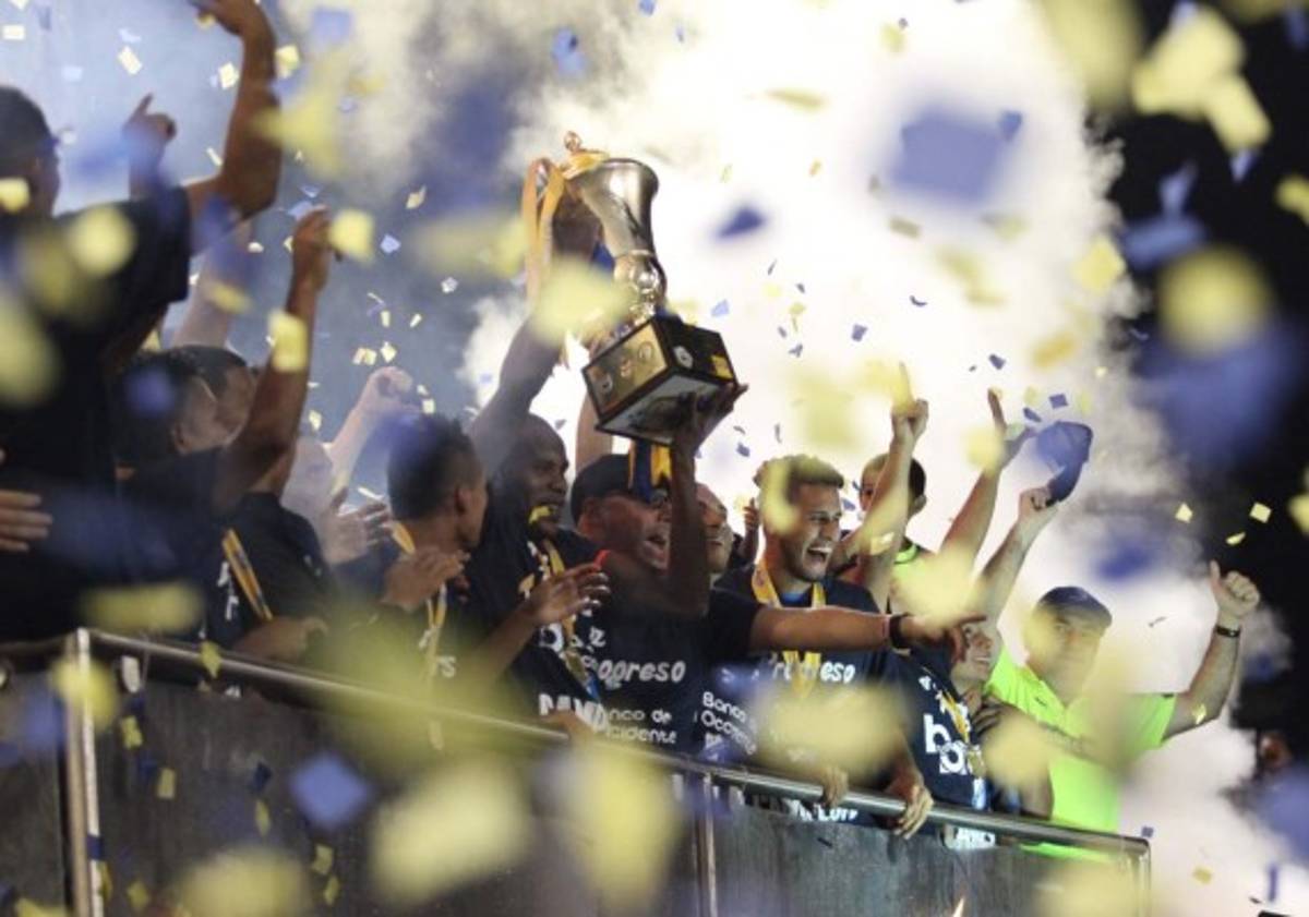 Estas son las postales inolvidables de una noche heroica para el Honduras Progreso