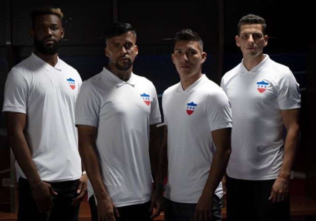 Con el escudo del primer campeón del área: así es la espectacular nueva camisa que lanzó el Olimpia ¿Su precio?