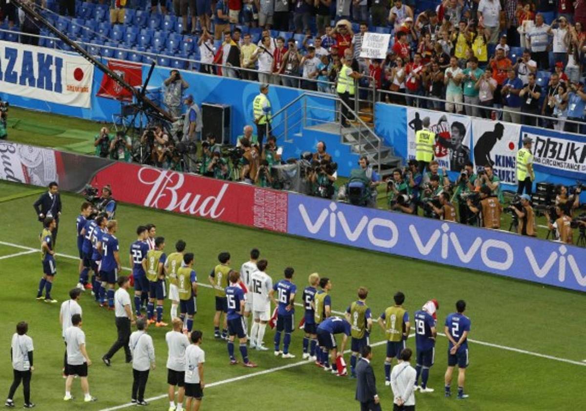 NO SE VIO EN TV: Besote en las gradas y el llanto de Japón tras quedar fuera de Rusia 2018