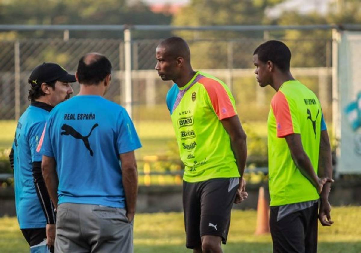 Así fue el primer día de trabajo del venezolano Cásseres