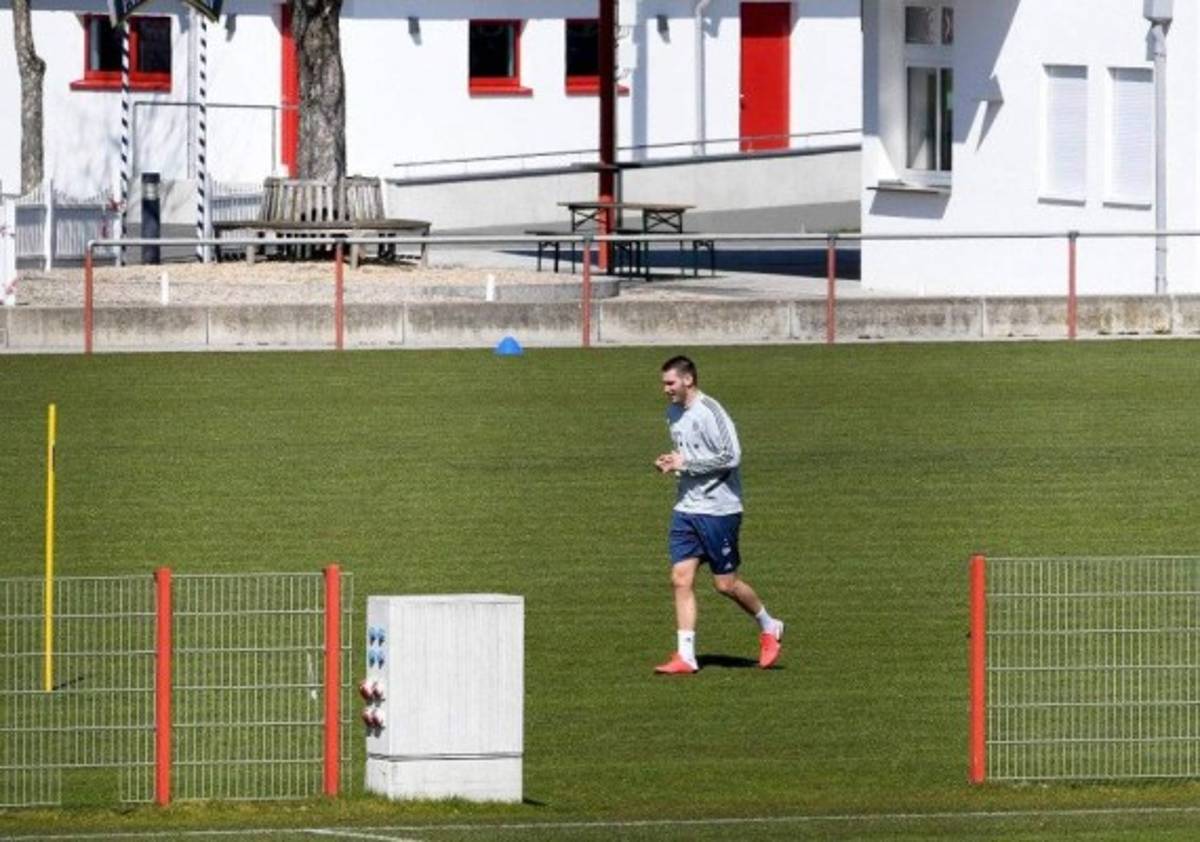 ¿Y el coronavirus? Sin abrazos y en grupos, así fue el entrenamiento del Bayern Munich