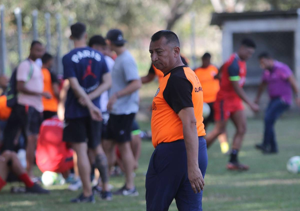 13 cosas que debes saber de Humberto Rivera, el DT que tiene soñando a los Potros: Fue jugador y miró entrenamientos del Olimpia