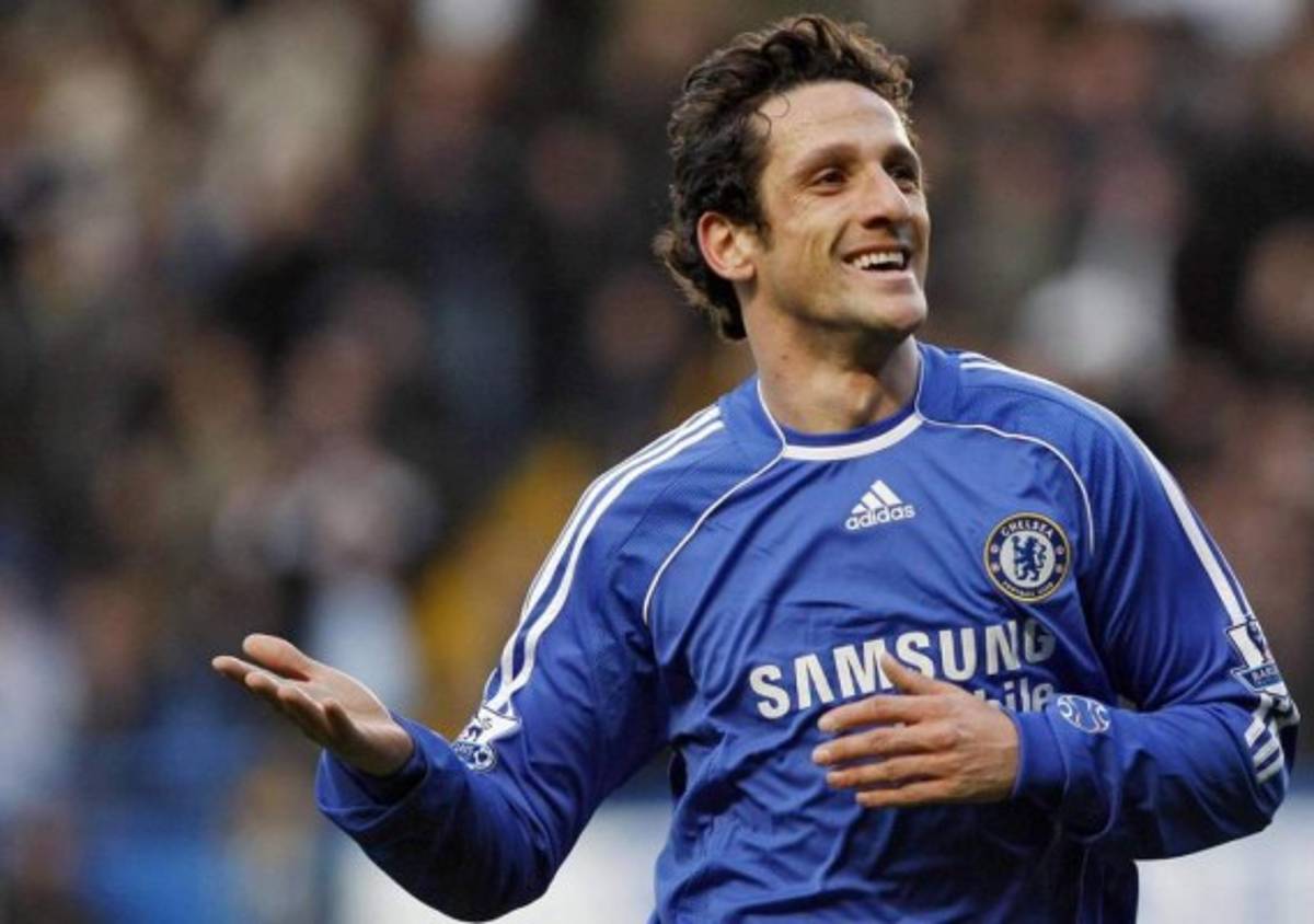 Los 13 futbolistas que han sudado las camisetas del Chelsea y Barcelona