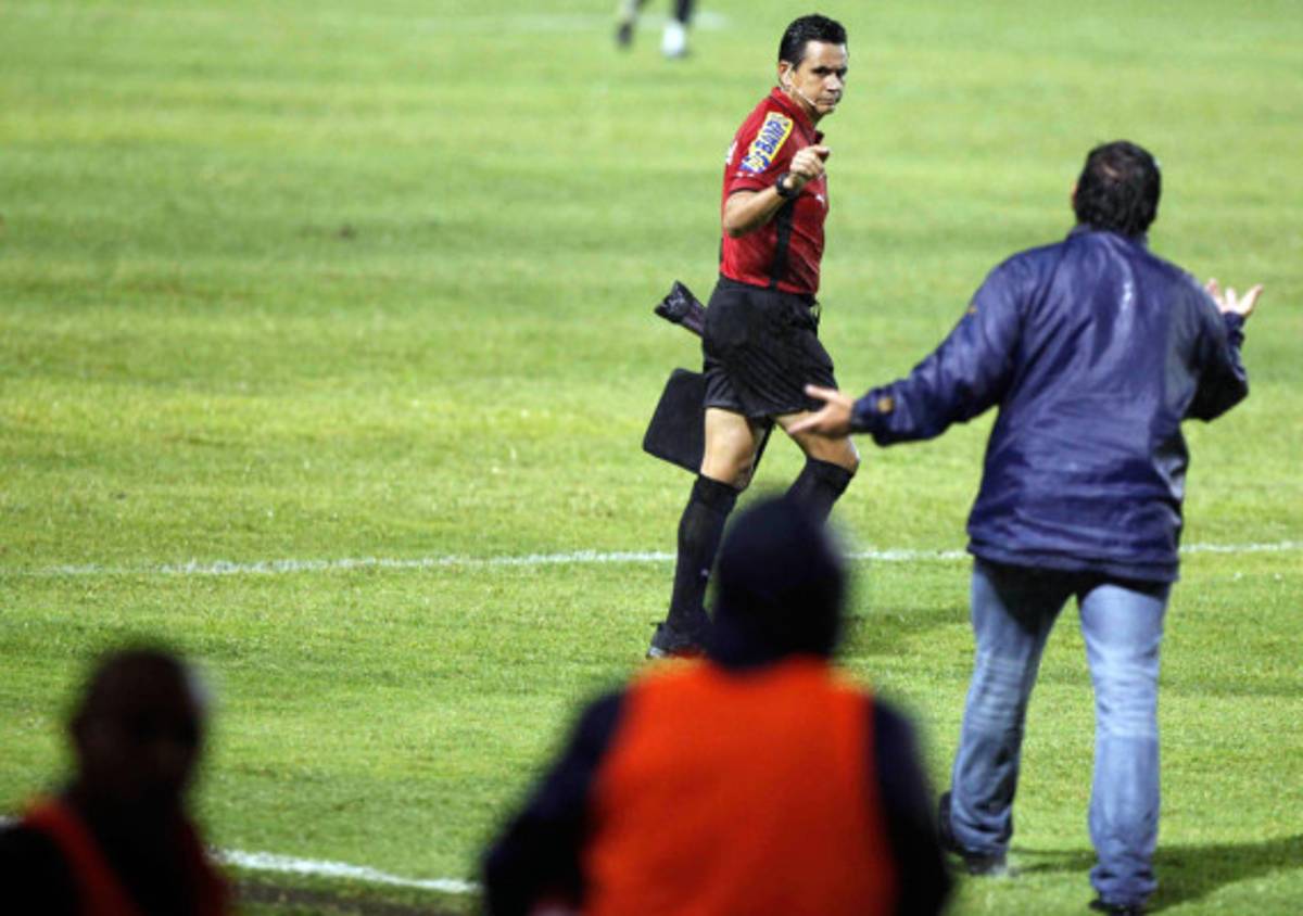 Benigno Pineda anunció su retiro del arbitraje