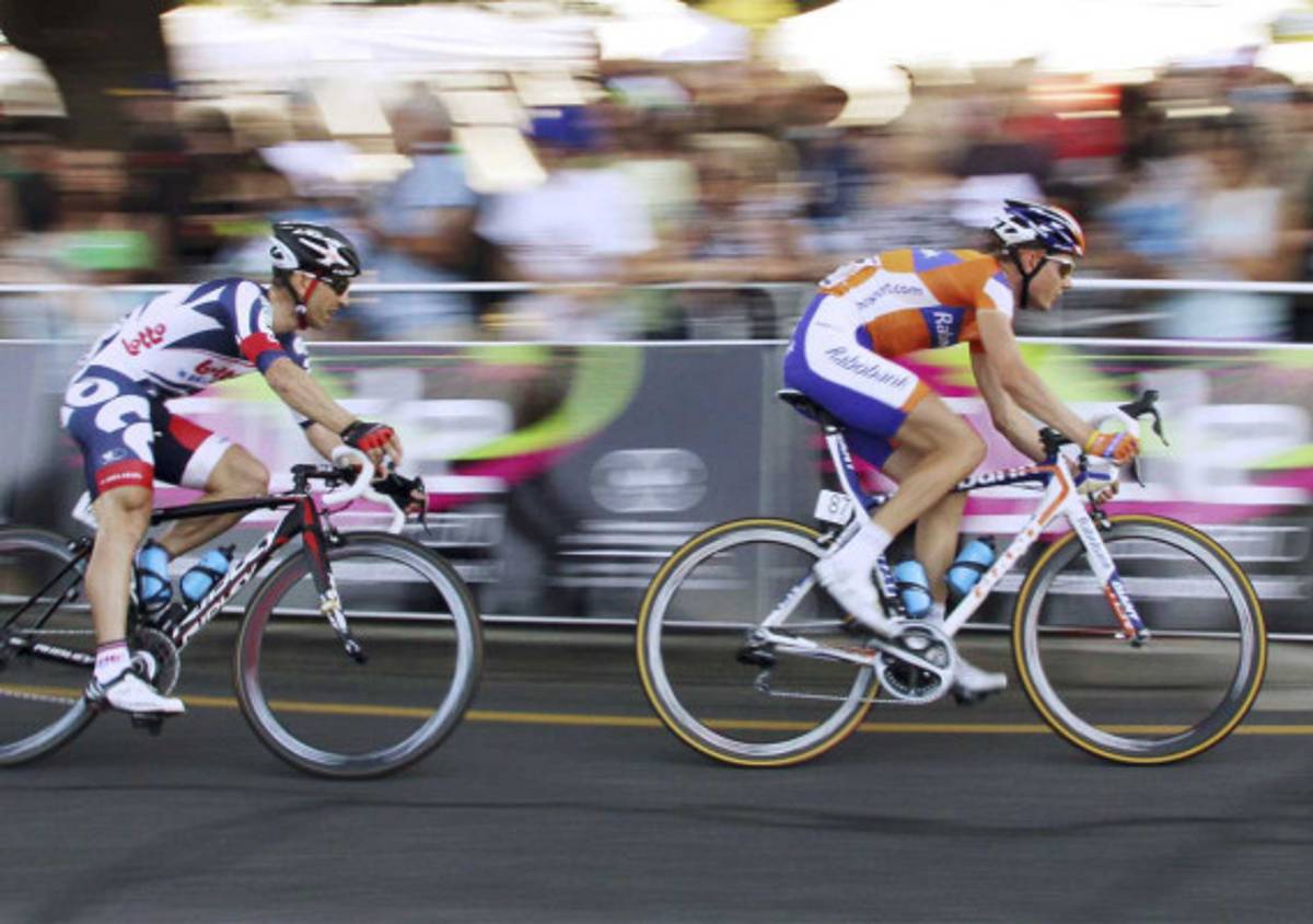 Acción deportiva mundial en graficas .