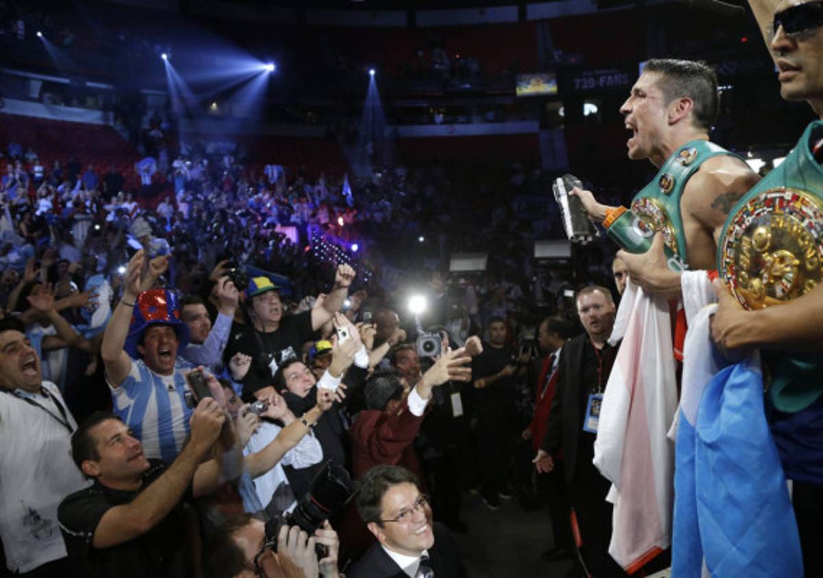 Las mejores imágenes de la pelea Chávez JR. vs Maravilla Martínez.