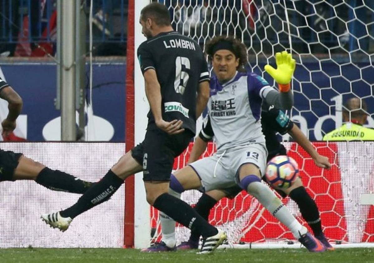 El terrible récord de goles en contra de Memo Ochoa en España