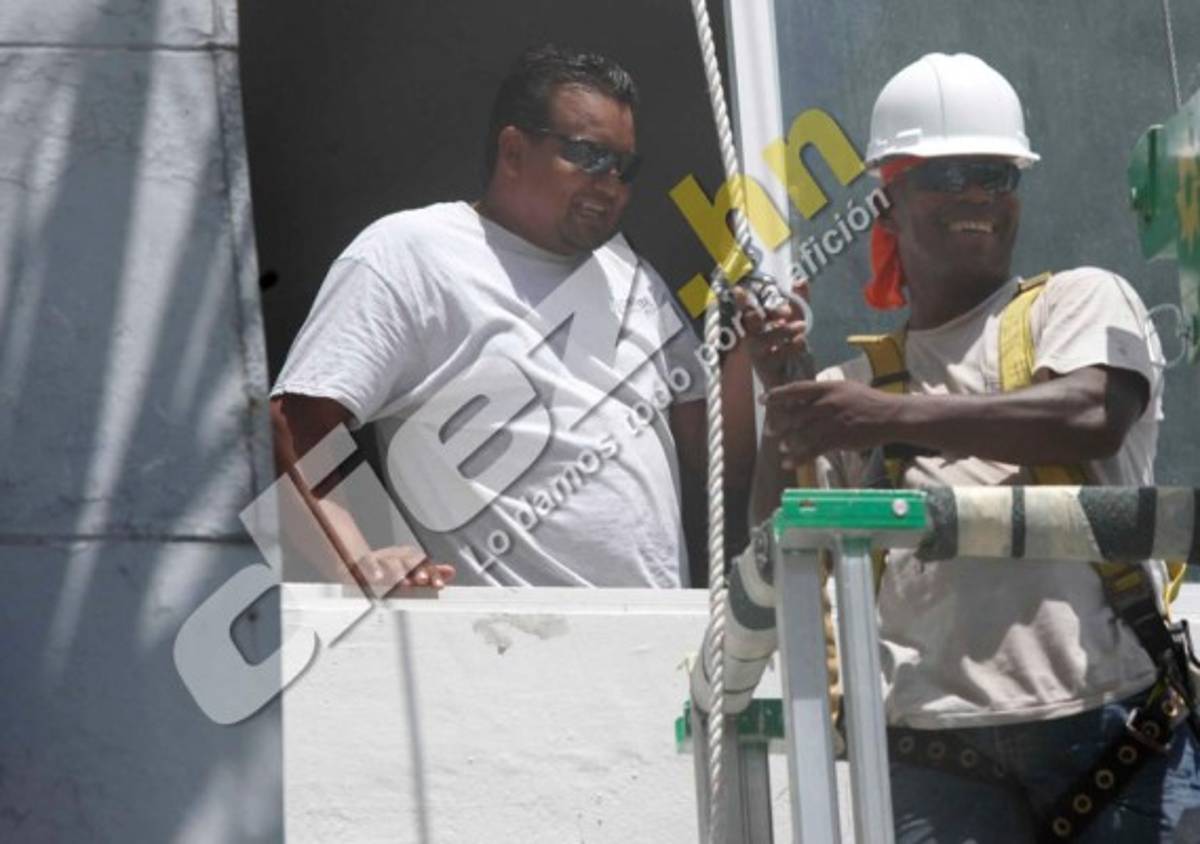 Así es la vida de Martín Castro trabajando en la construcción en Miami