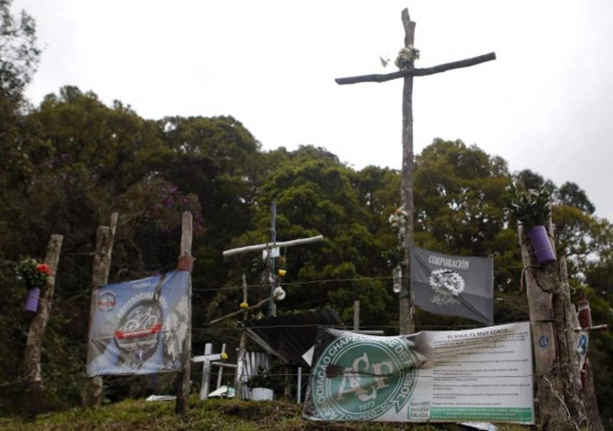 Así luce el cerro donde se estrelló el avión el Chapecoense hace un año
