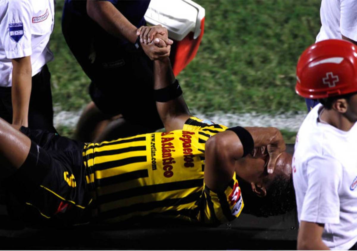 Clásico sampedrano se pintó de verde .