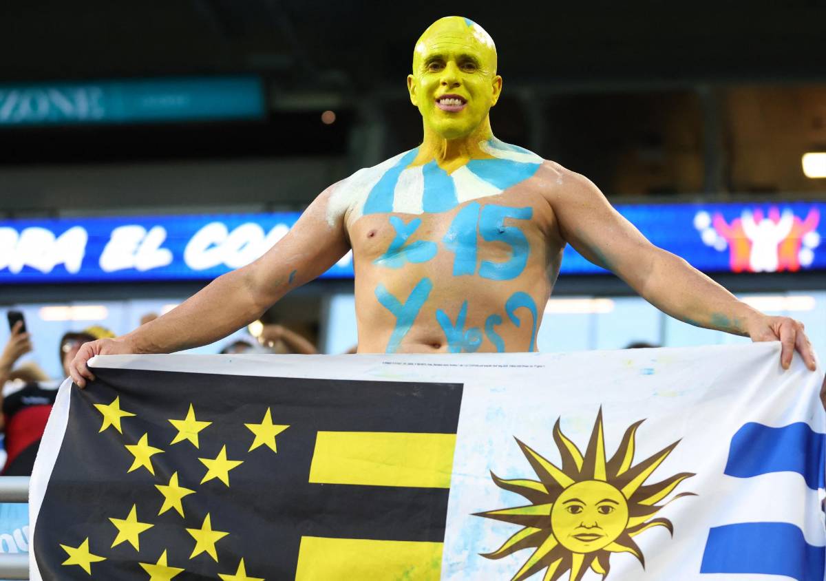 Bielsa y su reacción al ver a Christiansen, los campeones del mundo que vieron el Uruguay-Panamá y Suárez se percató