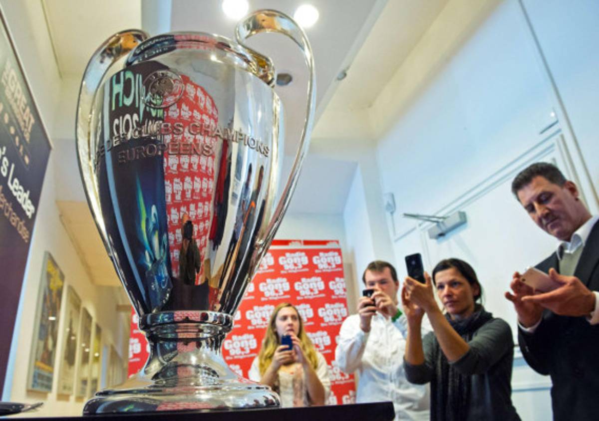 Imágenes de la copa de la UEFA Champions League