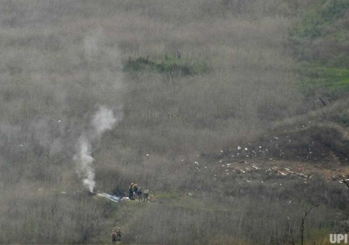 Kobe Bryant; Recuperan los primeros cuerpos en el lugar donde se estrelló el helicóptero