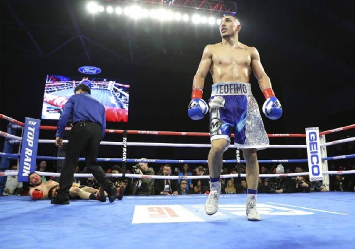 EN FOTOS: Así noqueó Teófimo López a Diego Magdaleno