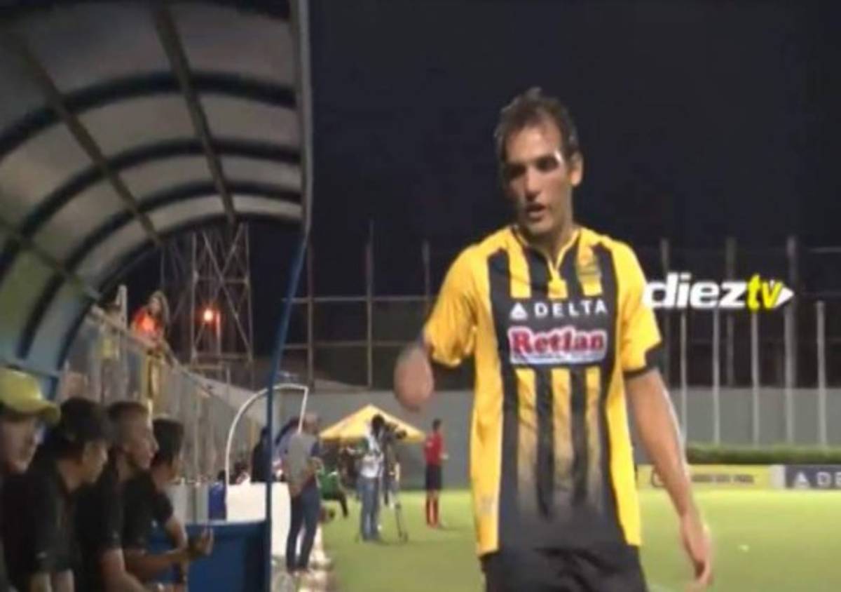 VIDEO: El enojo de Nicolás Cardozo tras fallar el penal Zalazar