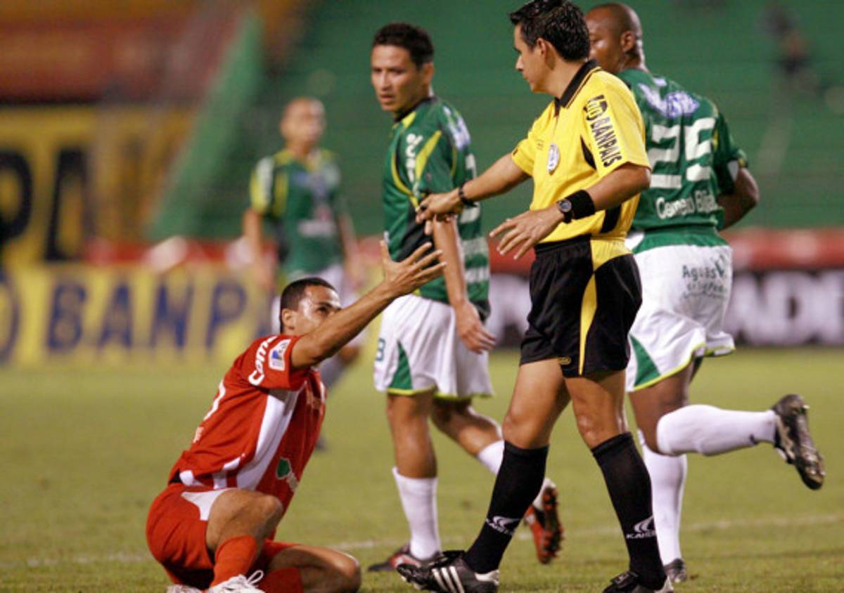 Benigno Pineda anunció su retiro del arbitraje