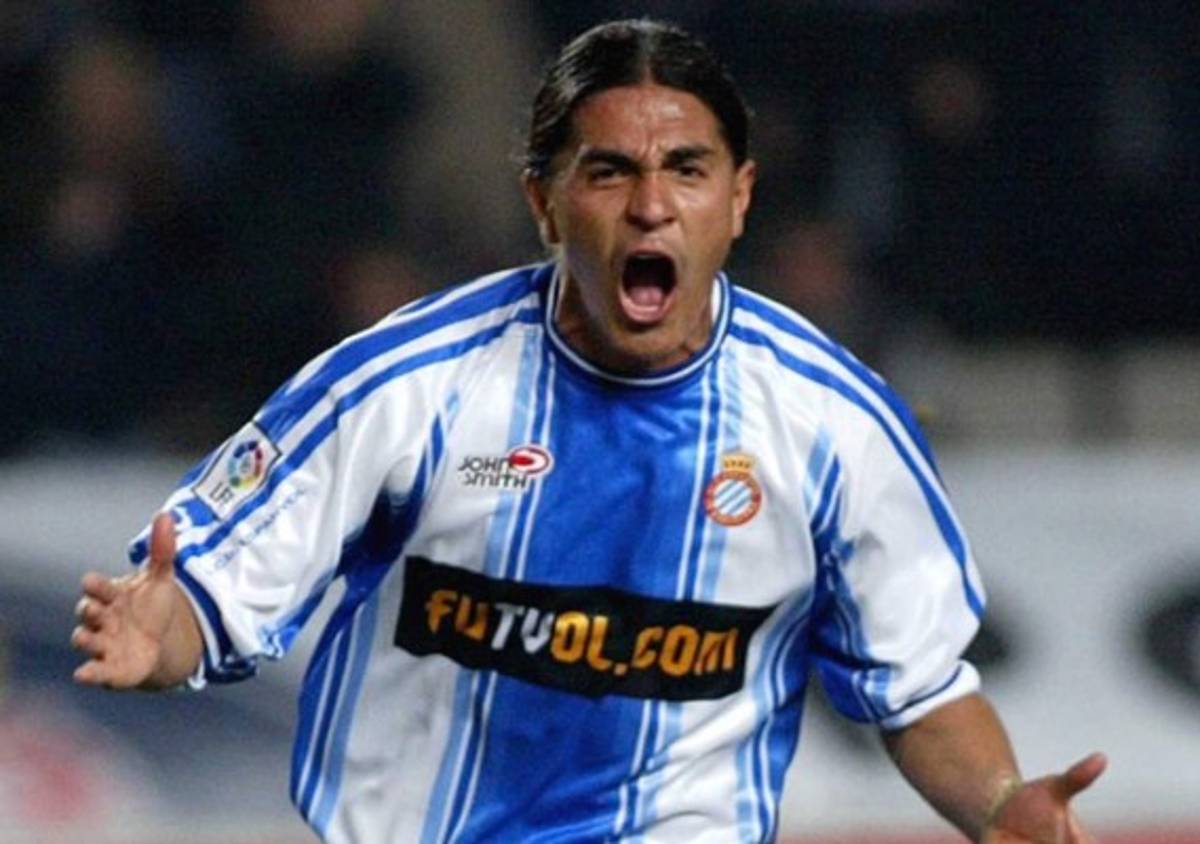 Llegó al Chelsea y no dio bola: Los 15 famosos jugadores mexicanos que fueron a pasear a Europa
