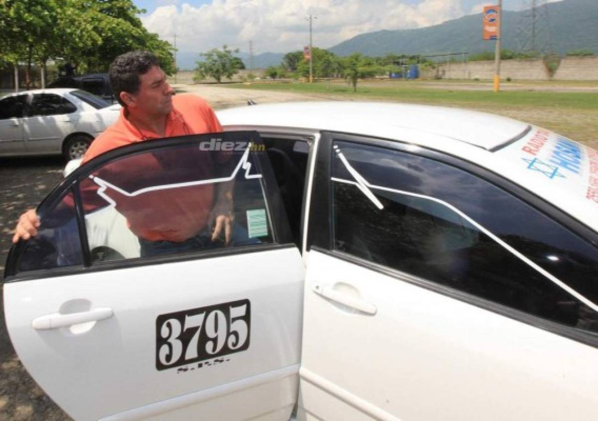 El paso de Luis Fernando Suárez por Honduras: El taxi, el abrazo con Juan Carlos García y Arnold Peralta y la foto con Rambo