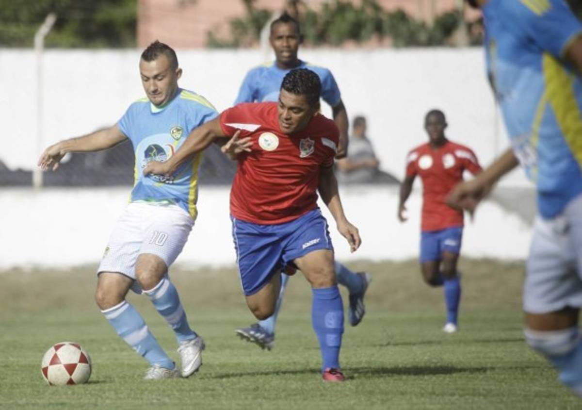 Jugadores hondureños que se retiraron jóvenes y con un futuro por delante