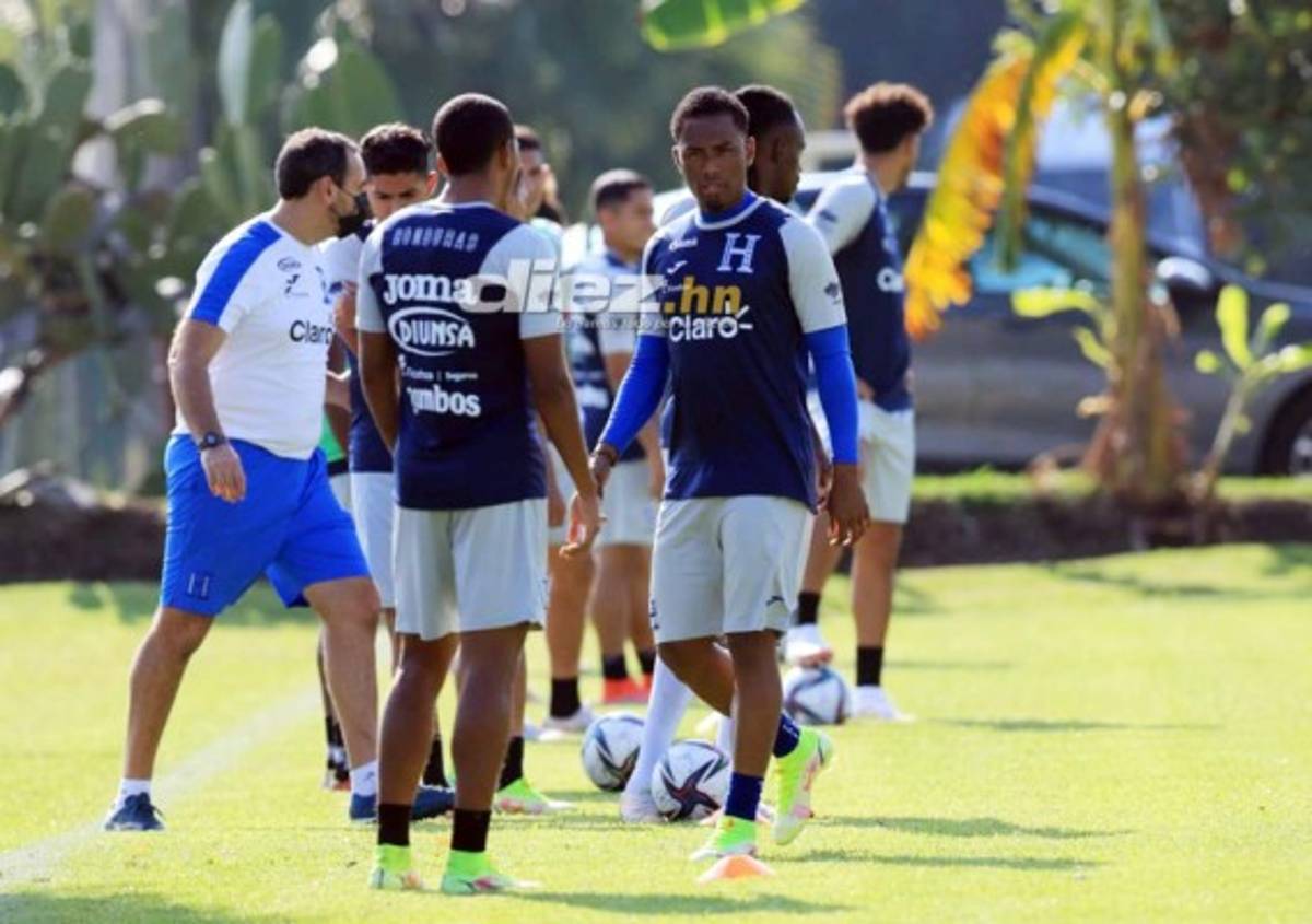 ¡Busitos y escondieron el 11! Las fotos del último entreno de Honduras antes de enfrentar a México