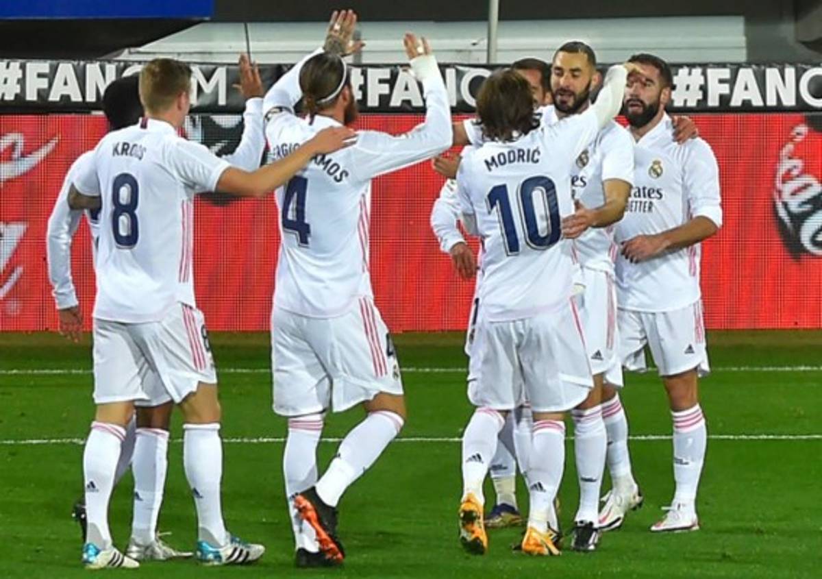 Real Madrid castiga al Eibar en Ipurúa y se cuelga del liderato en La Liga de España